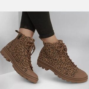 Skechers Roadies Feline Fierce Boots